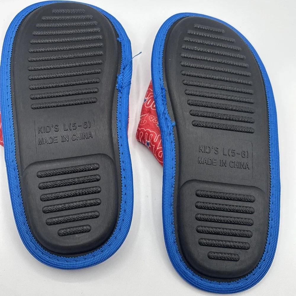 Foco MLB Philadelphia Phillies Slippers Youth Size Large (5-6)‎ New